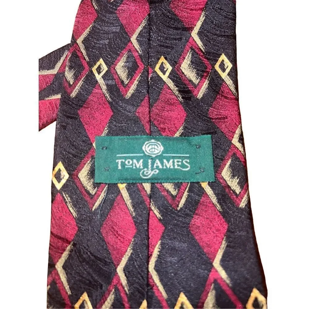 N/A tom james